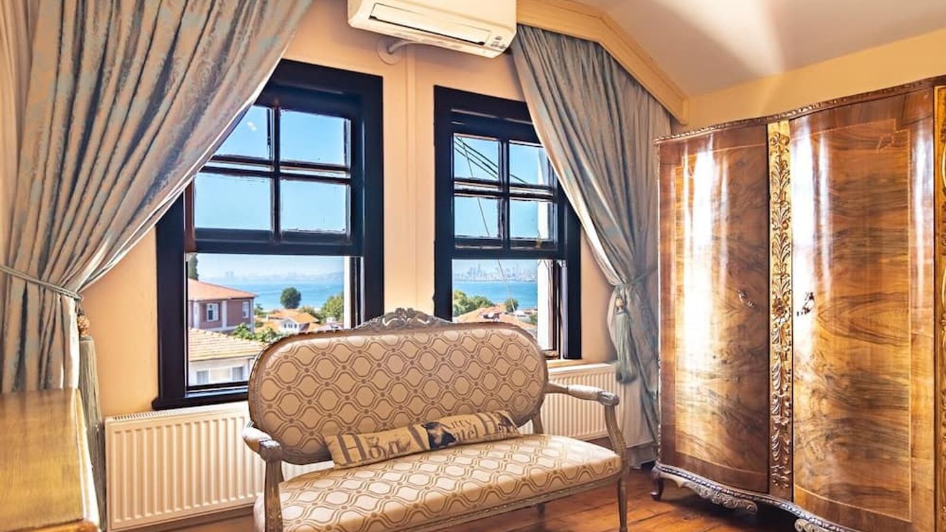 Bueyuekada Anastasia Meziki History Mans