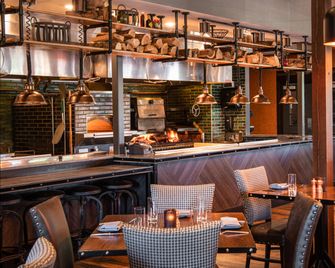 The Craftsman Inn & Suites - Fayetteville - Restaurace