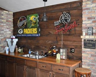 Fish Inn On The Bay - 4 Season Rental with Private Boat Launch - Oconto - Restaurante