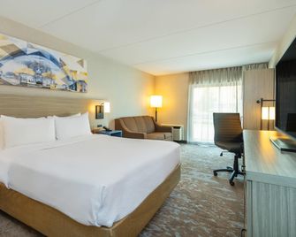 Comfort Inn Hwy. 401 - Kingston - Bedroom