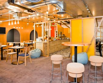 ibis Styles Châlons-en-Champagne Centre - Châlons-en-Champagne - Bar