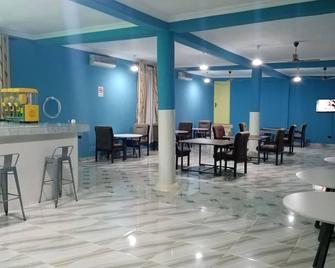 Anan-Thara Hotel - Hohoe - Restaurante