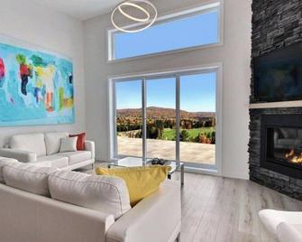 Le sommet du golf avec SPA - Saint-Jean-de-Matha - Wohnzimmer