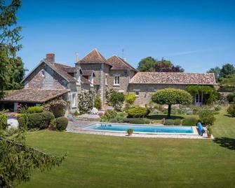 Chambres d'Hôtes La Pocterie - Vouneuil-sur-Vienne - Pool