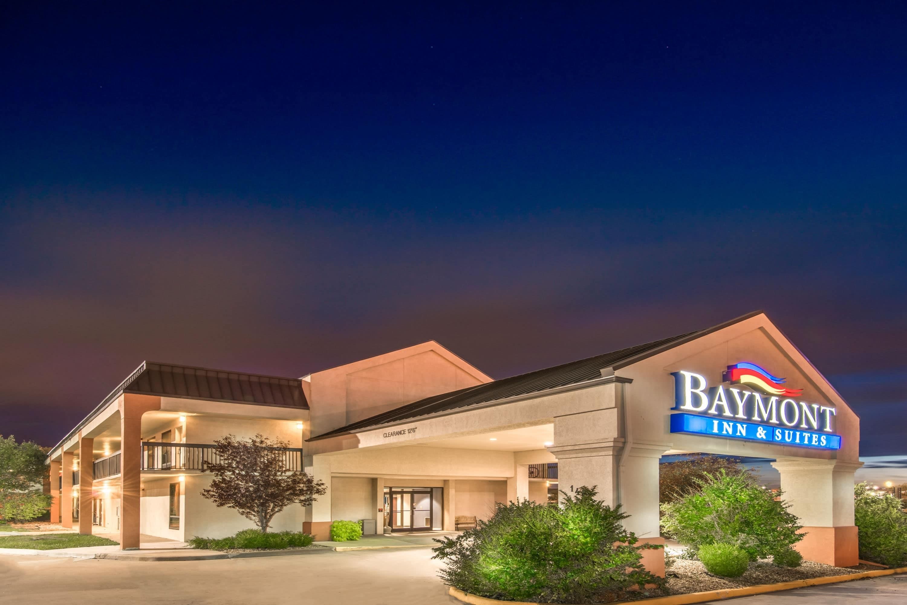 Baymont by Wyndham Topeka - טופקה - בניין