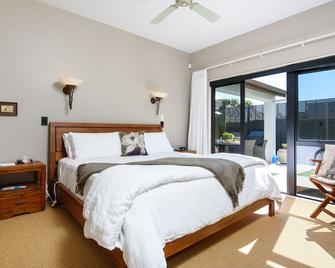 Tuscan Retreat Bed & Breakfast - Adults Only - Papamoa - Bedroom