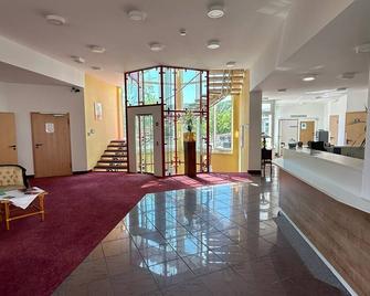 Hotel Aichtaler Hof - Aichtal - Lobby