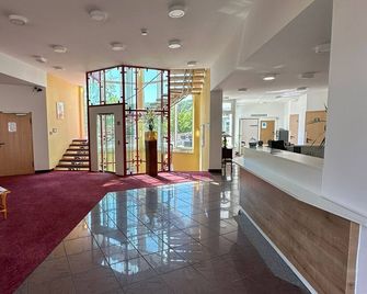 Hotel Aichtaler Hof - Aichtal - Lobby