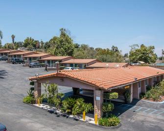 Rodeway Inn Fallbrook Downtown - Fallbrook - Building