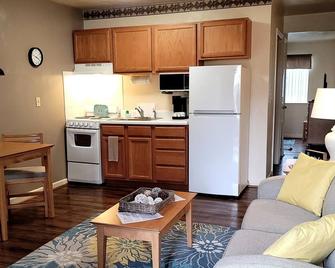 Affordable Corporate Suites Of Florist - Roanoke - Cocina