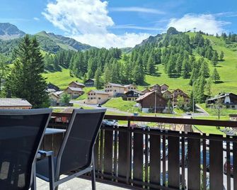 Ferienwohnungen Walserhof Malbun - Malbun - Balkon