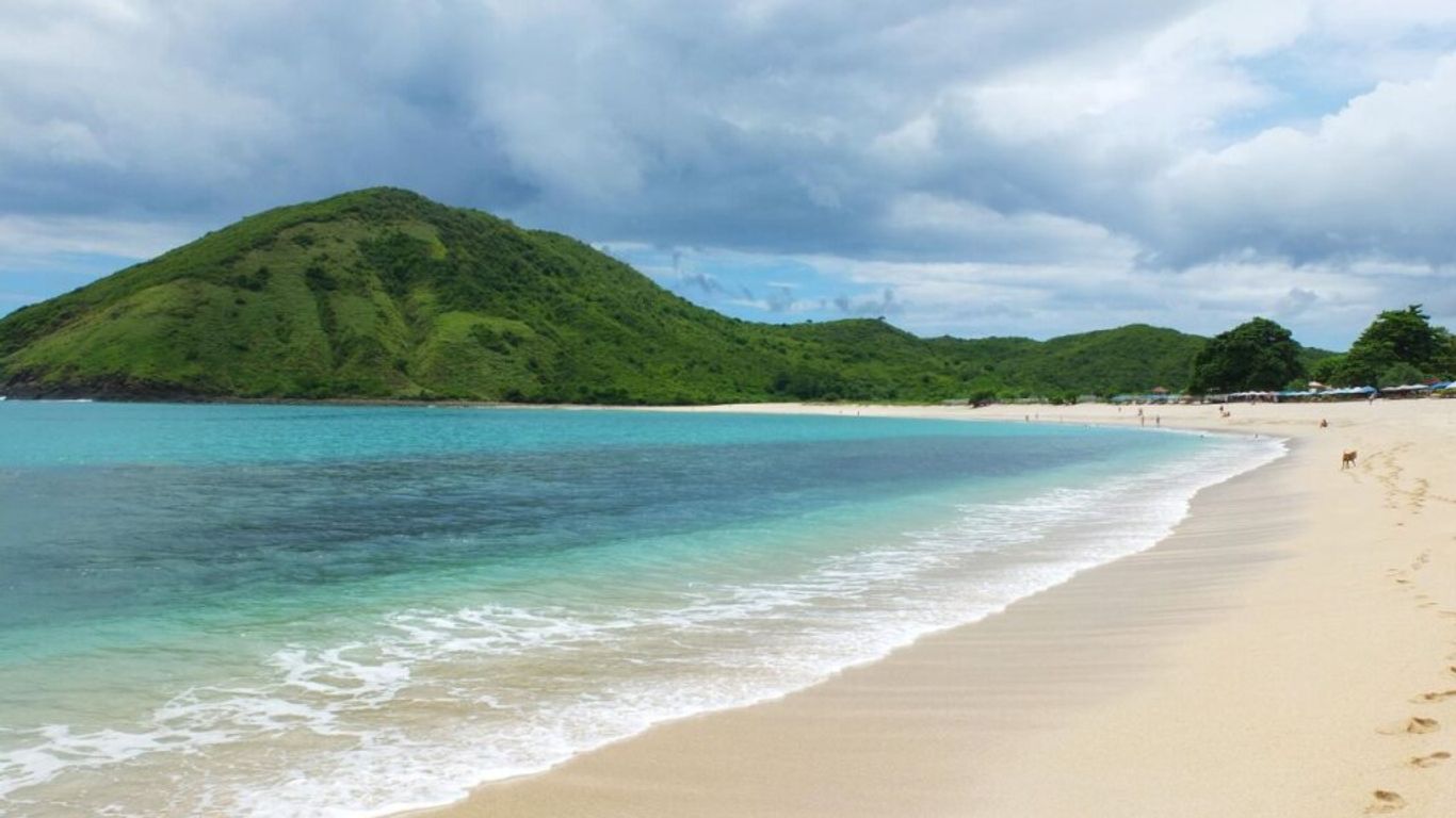 Lombok Holiday Hotel