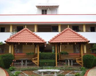 Silver Line Retreat Hotels - Nāmakkal - Building