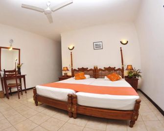 Royal Beach Resort - Induruwa - Bedroom