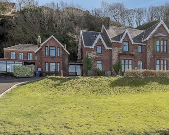 The Wee Nunnery - Uk7123 - Skelmorlie - Building
