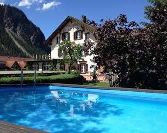 Hotel Restaurant Rätia - Bergün Filisur - Pool
