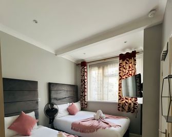 Hotel Orlando by Pli - London
