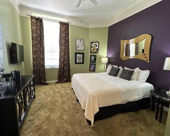 أولد كابيتول إن - جاكسون - غرفة نوم