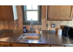 Private, Clean, Covered Parking, Grill, Dvd, Views - Lewistown - Cocina