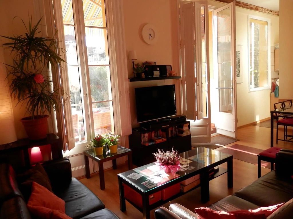 Barcelona Central Garden Hostal