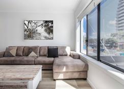 The Laneway Villas by Burleigh Letting Company - Burleigh Heads - Wohnzimmer