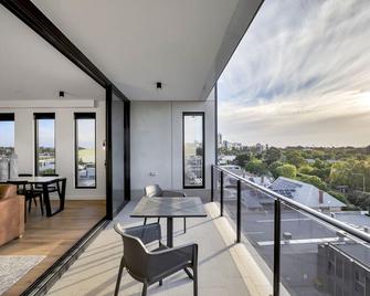 Kt Apartments - Rose Park - Balkon