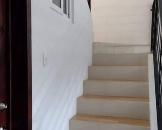 Family Studio with all the comforts, centrally located. - Jalapa - Stairs