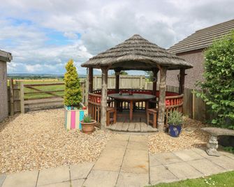 Spring Cottage - Duns - Patio