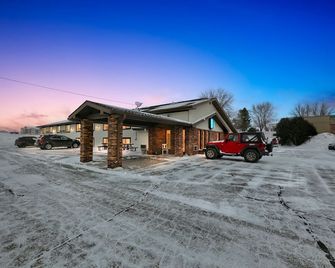 Hotel 8 - Fergus Falls - Gebäude