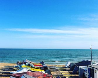 Downs Gate Cottage - Eastbourne - Beach