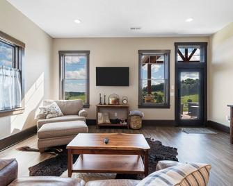 The Cottage at Heritage Hill - Sugarcreek - Sala de estar