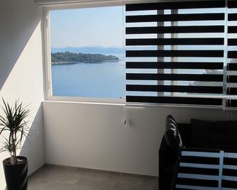 Comfortable 2 Bedroom Apartment - Sobra - Balkon