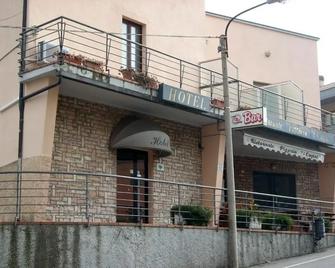 Hotel I Cugini - Castelfidardo - Building