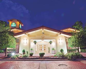Norwood Inn & Suites Merrillville - Merrillville - Edificio