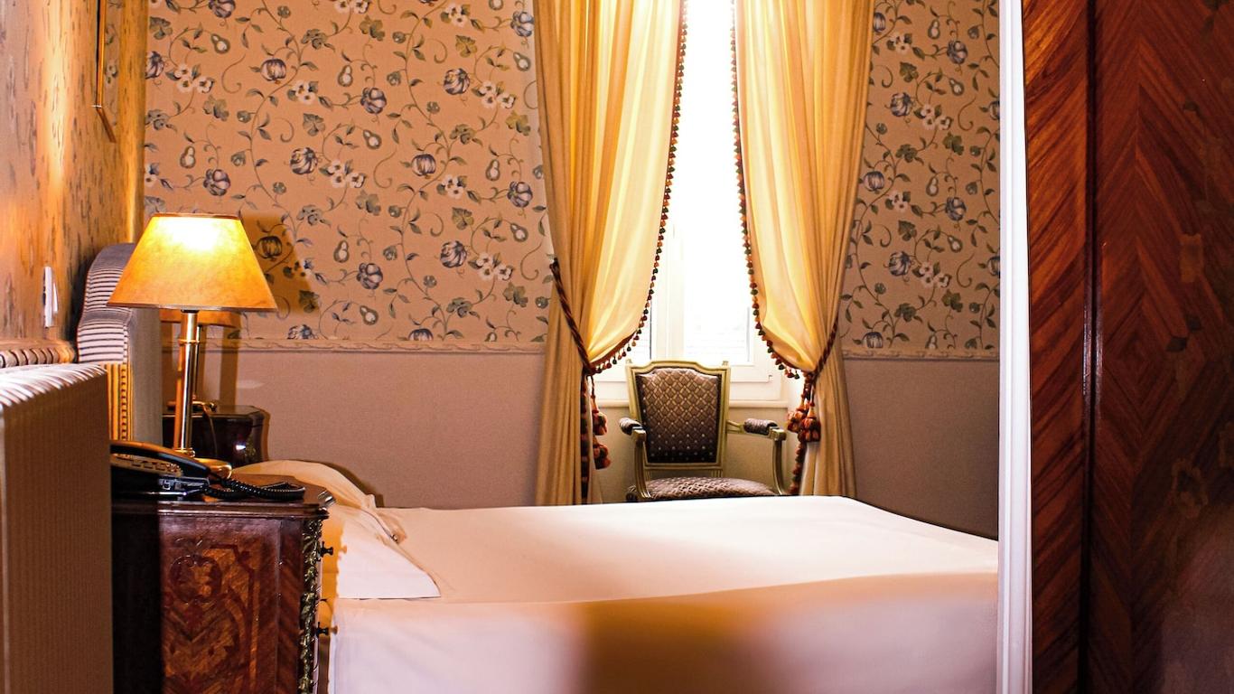 Hotel La Villa Fleurie