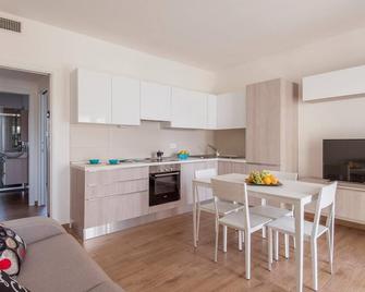 Casa Milu By Monholiday - Monopoli - Keuken