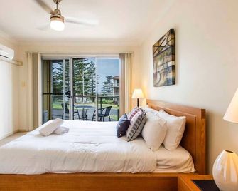 Seaspray 5 - Yamba - Bedroom
