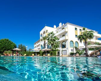 Hotel Vale d' El Rei Suite & Nature Hotel - Praia do Carvoeiro - Piscina
