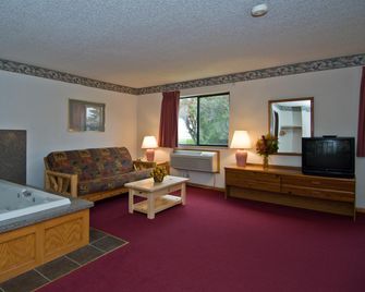 America's Best Value Inn & Suites International Falls - International Falls - Bedroom