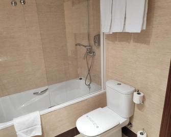 Hotel Alda Centro Zaragoza - ซาราโกซา - ห้องน้ำ