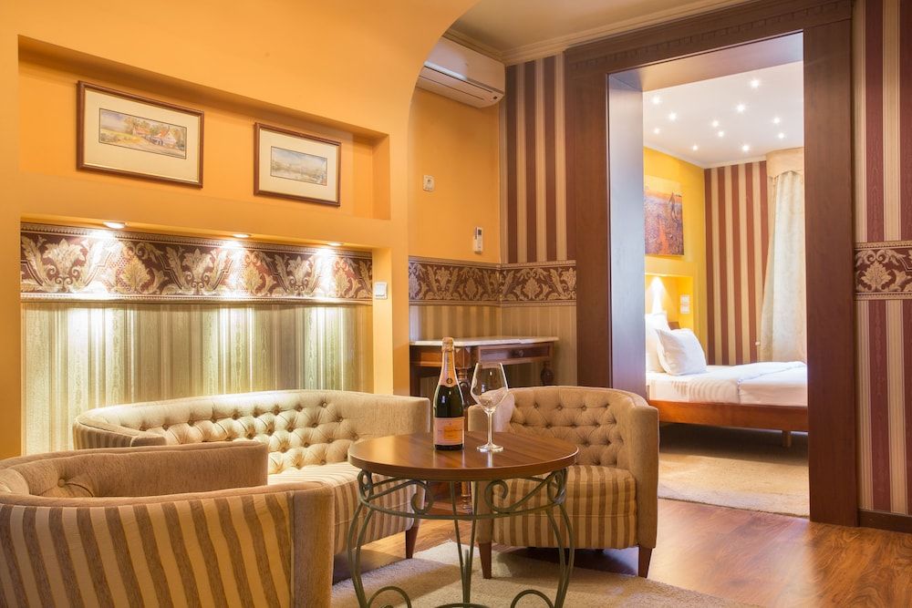 Garni Hotel Garson-Lux Ns thumbnail 2