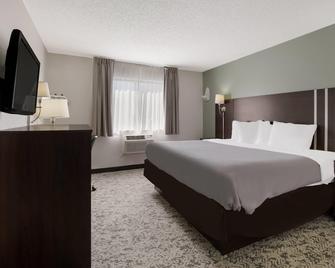 Quality Inn Hall of Fame - Canton - Bedroom