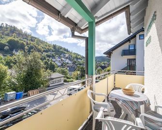 Modern Apartment in Schwalefeld With Garden - Willingen - Balcon