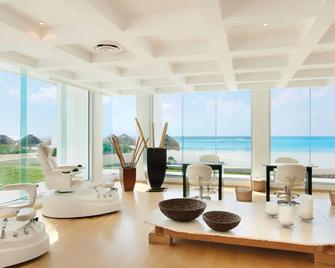 Krystal Grand Punta Cancun - Cancún