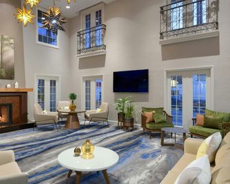 Fairfield Inn & Suites by Marriott San Diego Old Town - San Diego - Lounge