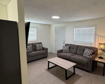 Cozy 2-bedroom house in Portales near ENMU - Portales