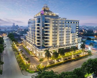 Grand Mercure Maha Cipta Medan Angkasa - מדאן - בניין