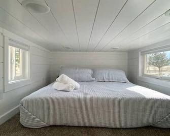 Enjoy the Simplicity of Teton Tiny House Living! - Tetonia - Kamar Tidur