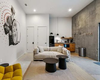 Claudia - Unit 3 | Sense of Calm and Relaxation, Walking Distance to the Excitem - Nova Orleans - Sala