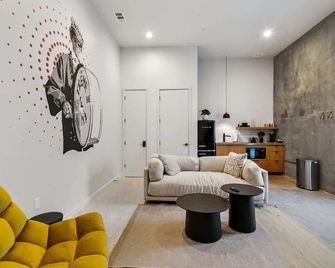 Claudia - Unit 3 | Sense of Calm and Relaxation, Walking Distance to the Excitem - ניו אורלינס - סלון